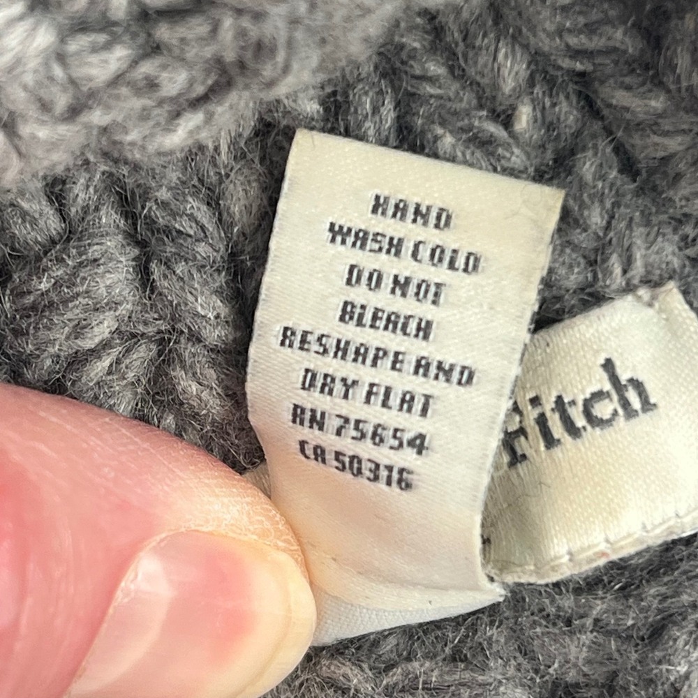 Abercrombie Fitch Y2K Fisherman Cable Knit Beanie Hat Gray One‎ Size Wool Winter - Picture 4 of 6